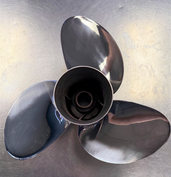 New Out of box Mercury Enertia Propeller 16 x 11 Pitch RIGHT-HAND 48-8M0151225 - 48-8M0151225